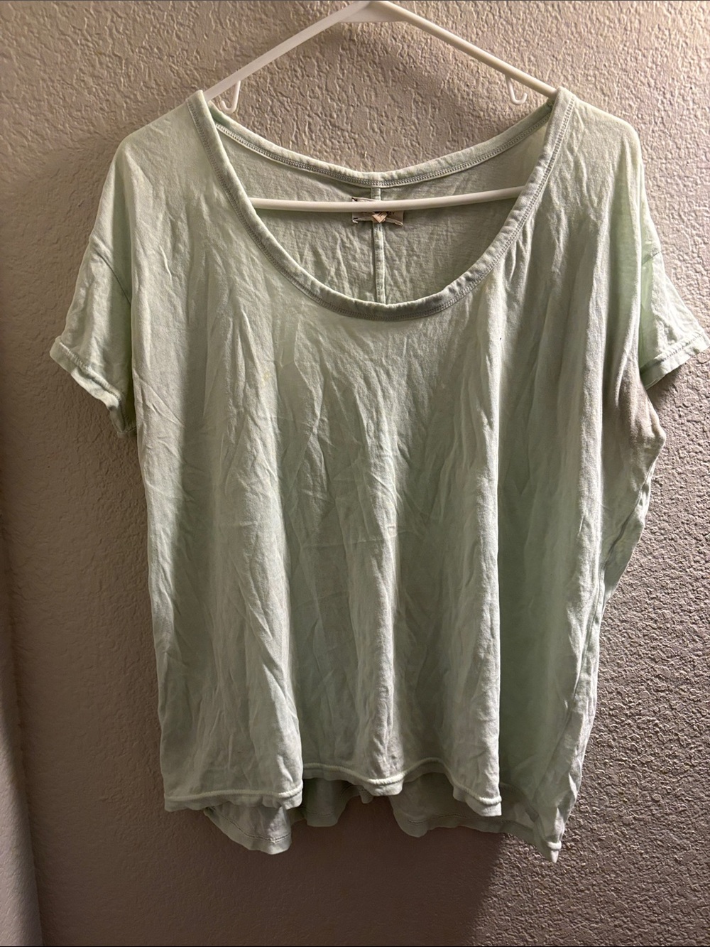 Lou & Grey Relaxed Scoop Neck Tee in Pale Mint Green